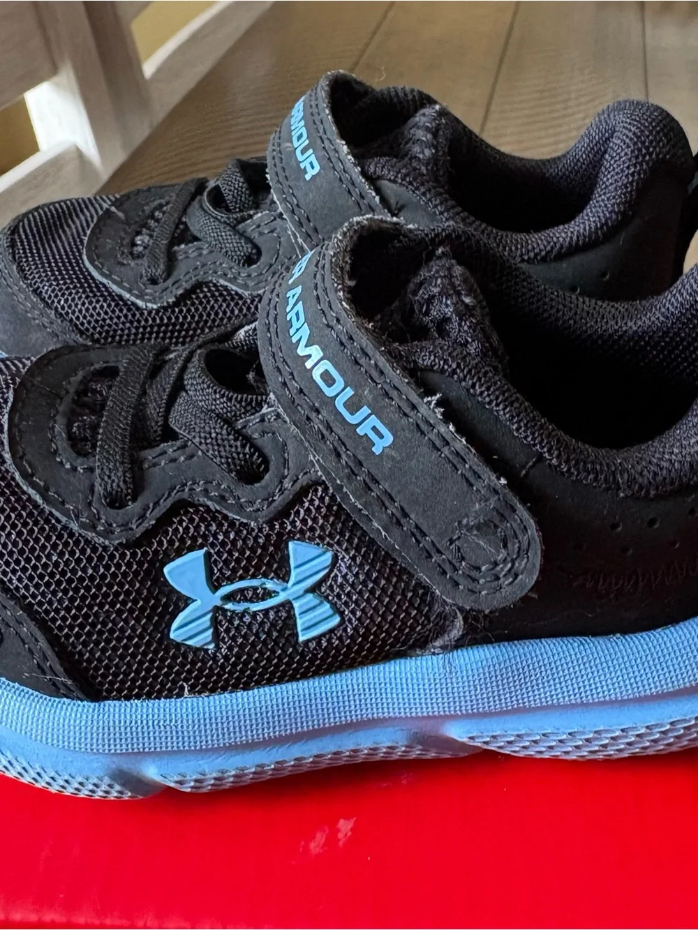 Under Armour Toddler Black and Light Blue Hook-and-Loop Sneakers